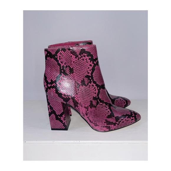 BCBG Briel Snake Print Ankle Boots (Size: 9) - Picture 4 of 9